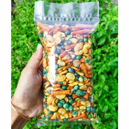 

Kacang Campur / kacang mix 250gr