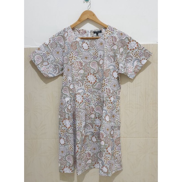 DRESS BATIK merk BATEEQ