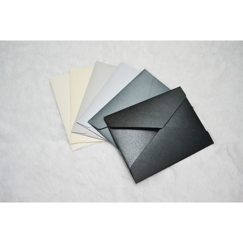 

Amplop Seri Warna Abu / Shimmering Envelope Gray Series