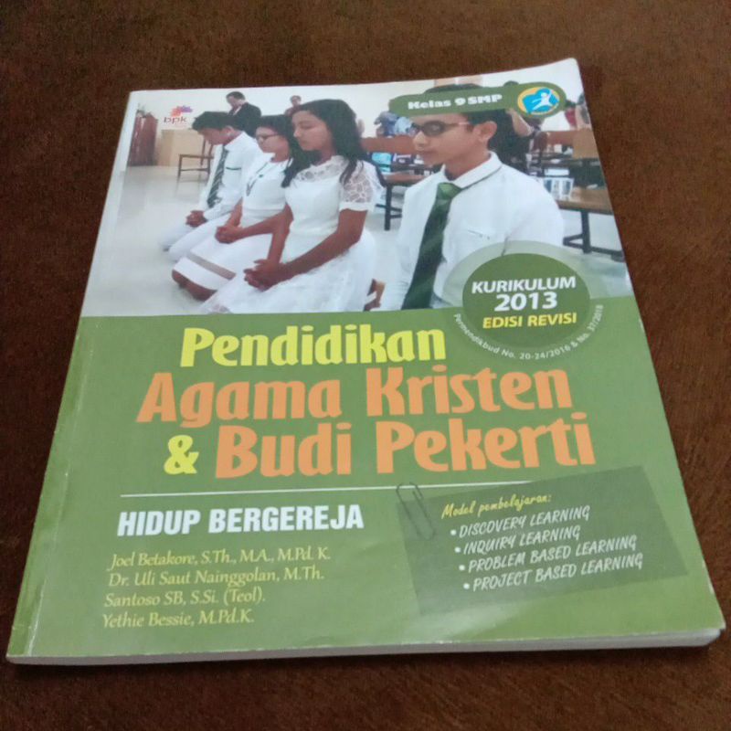 Buku Pendidikan Agama Kristen dan Budi pekerti Kelas 9 SMP bpk Gunung Mulia