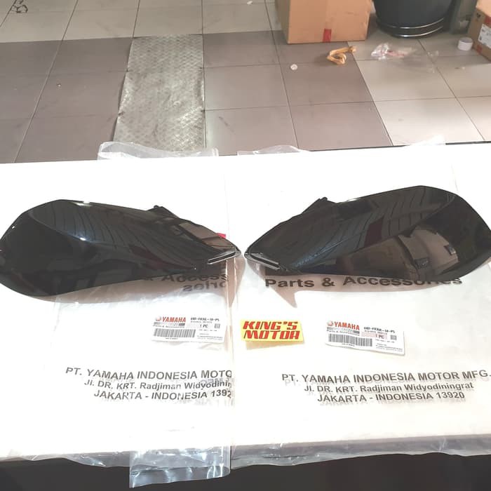 kantong xeon / legshield xeon /panel inner xeon HITAM asli yamaha