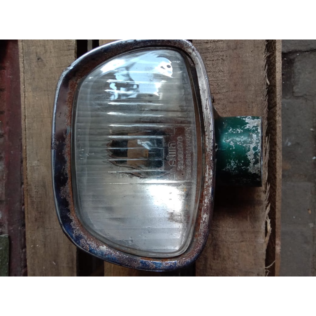 Batok lampu kepala depan Vespa super sprint tahun 76 original copotan