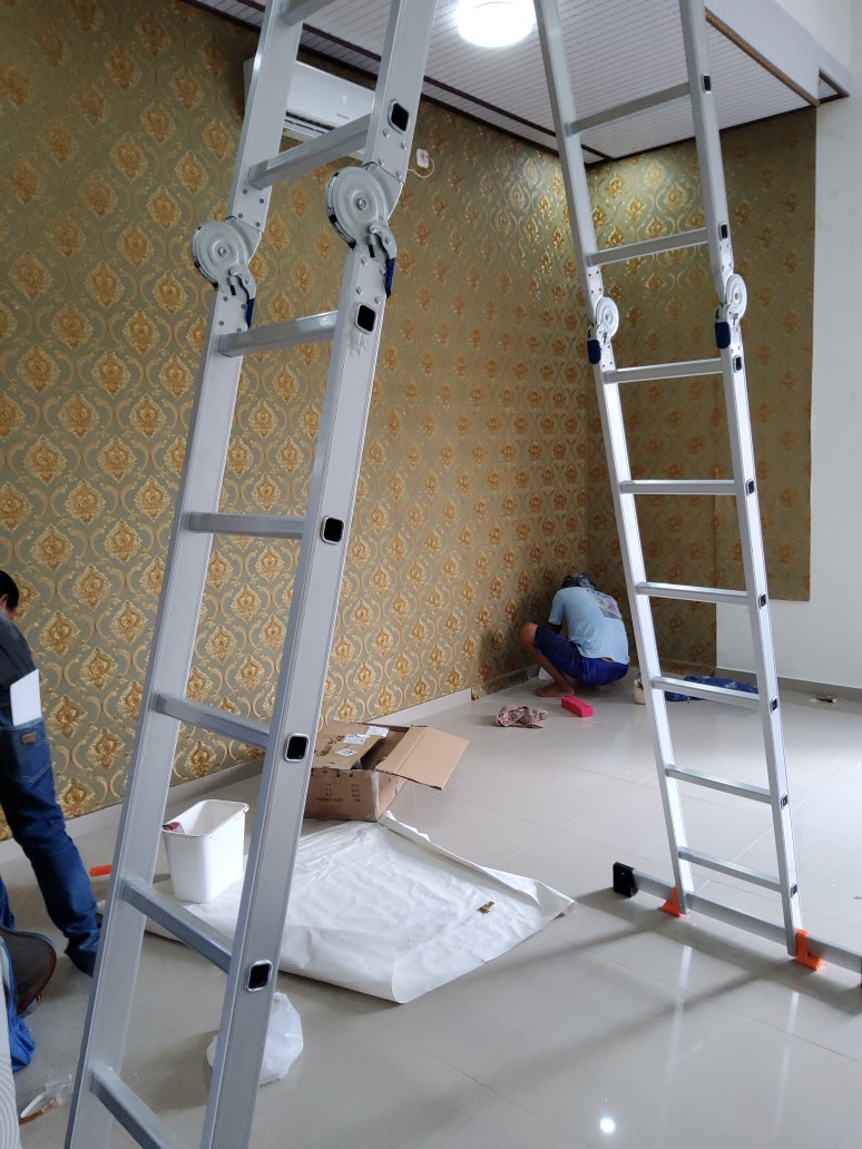 Wallpaper Dinding Klasik Biru Cream Gold Abu Mewah Emboss