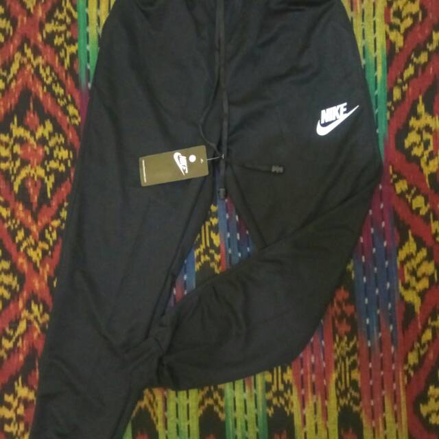 CELANA JOGGER CELANA TRINING NIKE PRIA WANITA