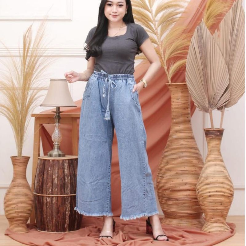 BOYFRIEND JEANS KULOT / KULOT JEANS SNOW / KULOT JEANS SNOW RAWIS JUMBO