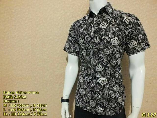 Model Baju Batik Terbaru Untuk Pria Desain Kemeja Lengan Pendek Cocok Untuk Seragam Kerja Kantor