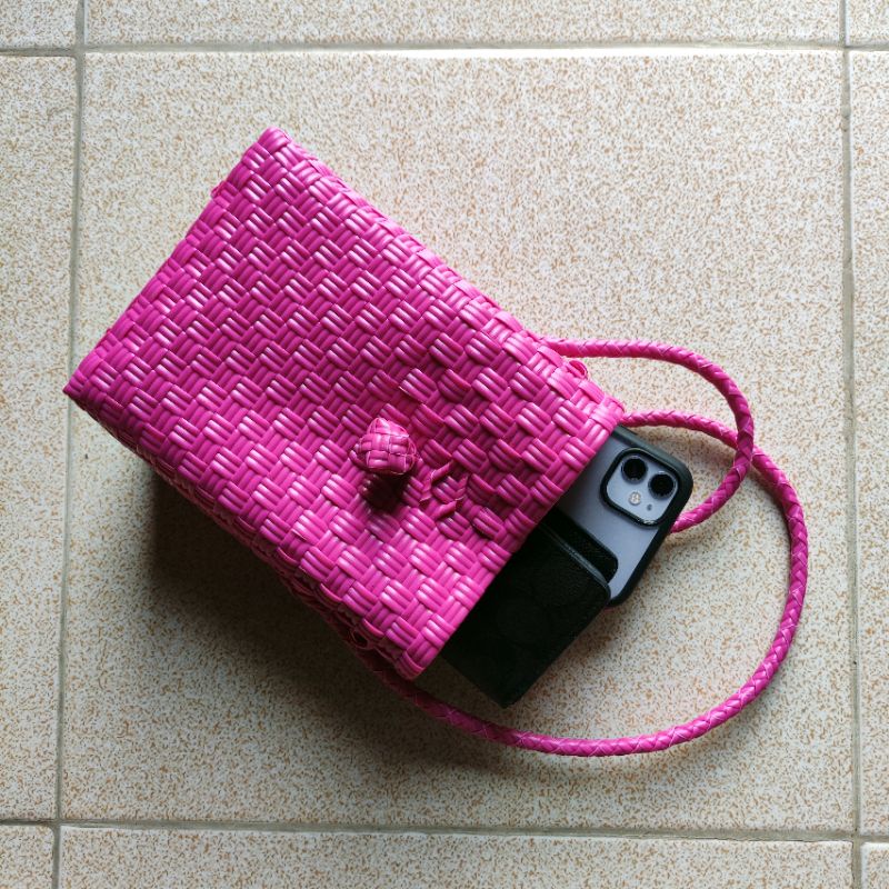 Tas Selempang Wanita/ Tas Anyaman Plastik Murah/ Tas Selempang Wanita Premium Cherry Bag