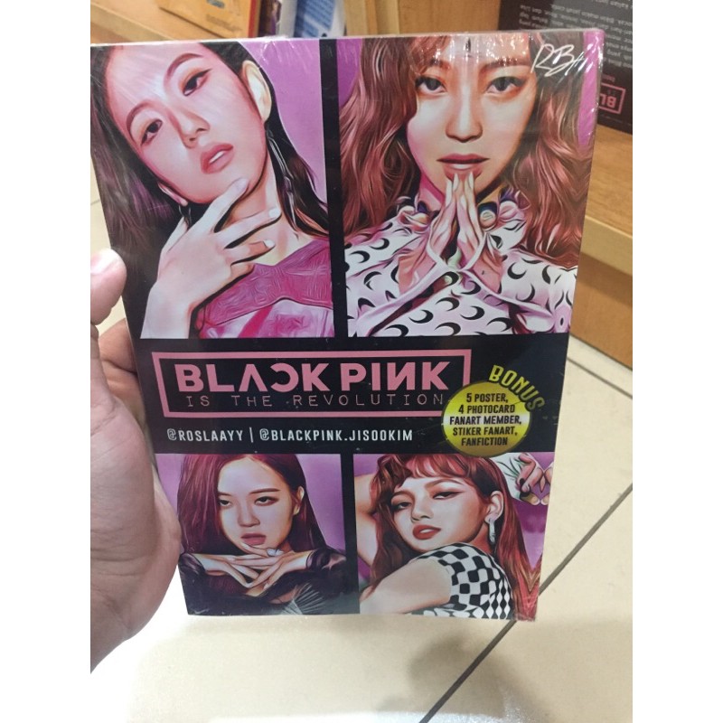 Jual BUKU BLACKPINK IS THE REVOLUTION | Shopee Indonesia