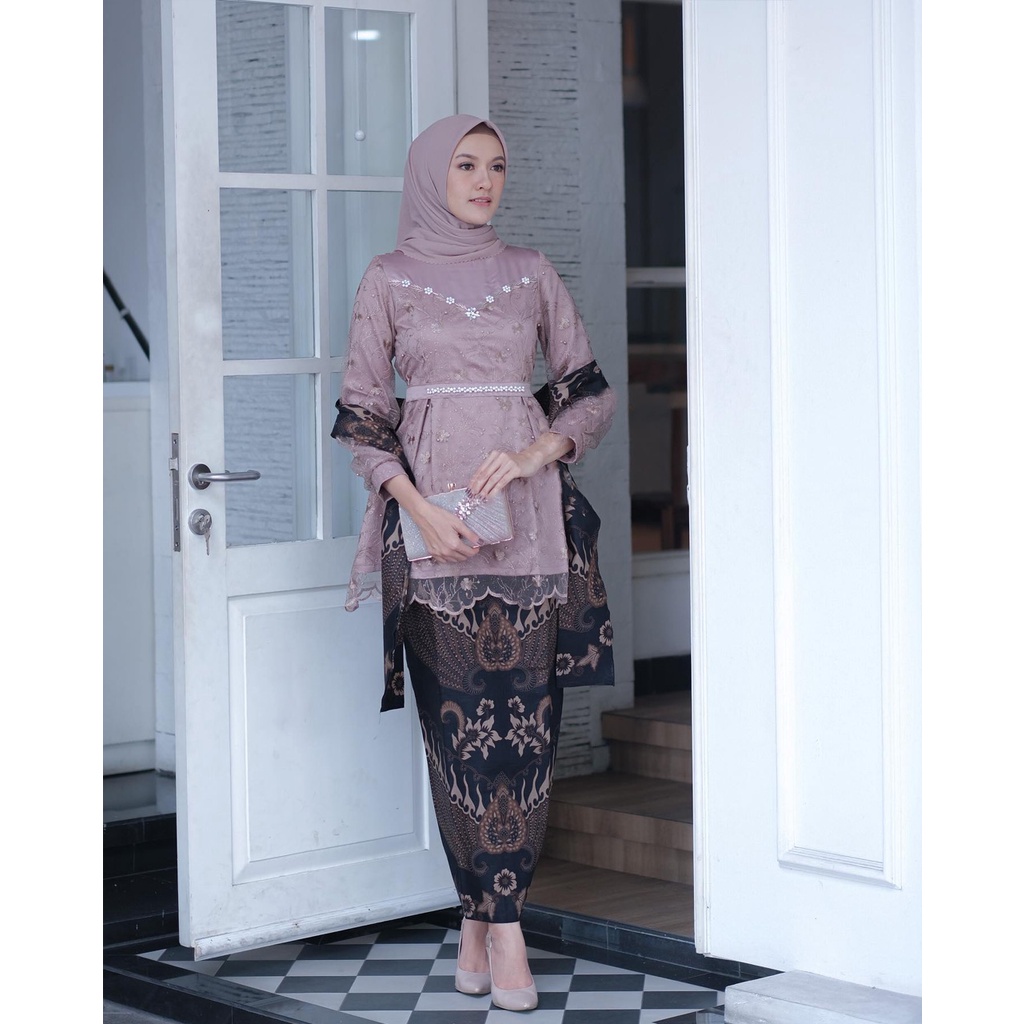 Set Kebaya Arunika - Kebaya Modern Kebaya Couple Tunangan Lamaran Baju Wisuda Batik Brukat Terbaru