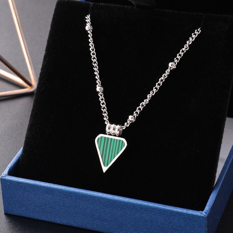 Kalung nori bentol segituga hijau titanium anti karat - ercassia
