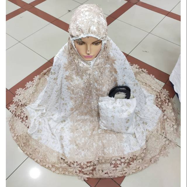 Mukena Sutra Paris renda besar