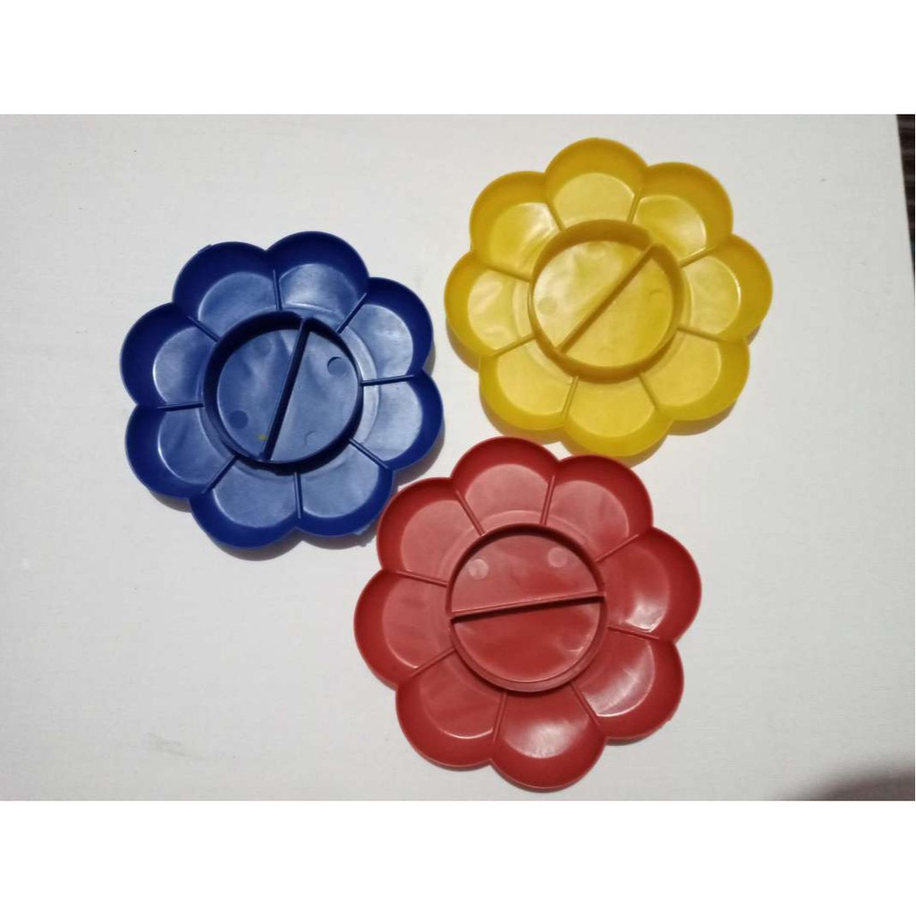 

Palet (tempat cat air) motif bunga Warna