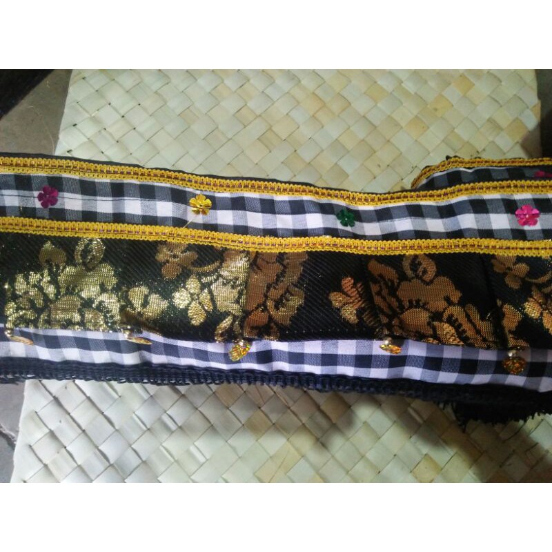 Dekorasi kain Ider ider gaya Bali 02