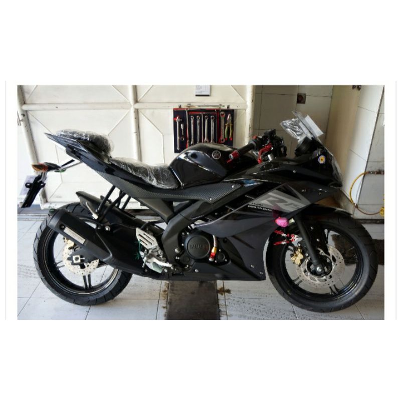 striping sticker standar  yamaha R15 v2  tahun  2015 hitam abu