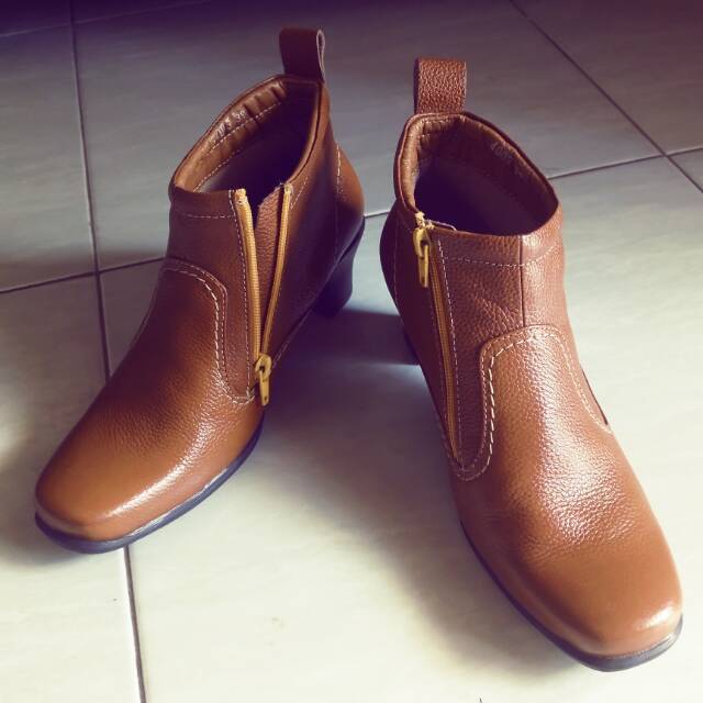 Sepatu Boots Buccheri
