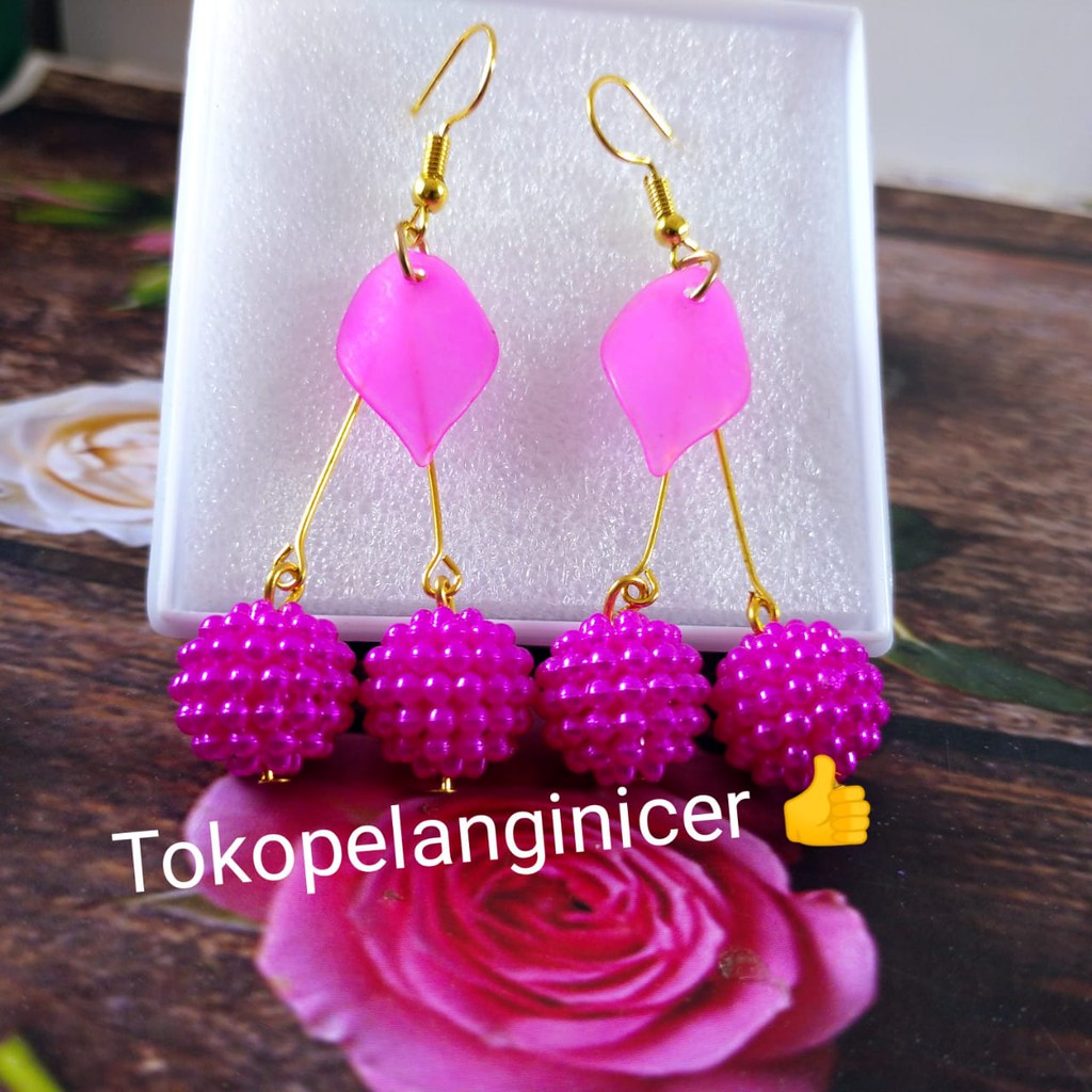 Giwang Murah/ Anting Hooks Kelopak Daun Acrylic Korean Juntai Manik Berry By Tokopelanginicer