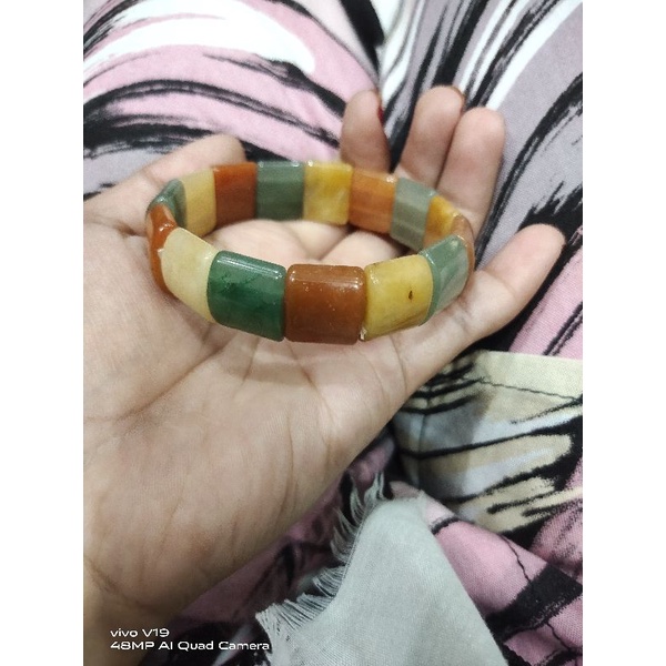 gelang tangan  batu giok