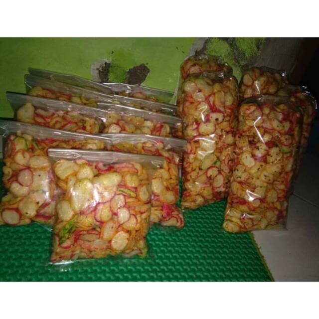 

Krupuk seblak pedas paket ekonomis