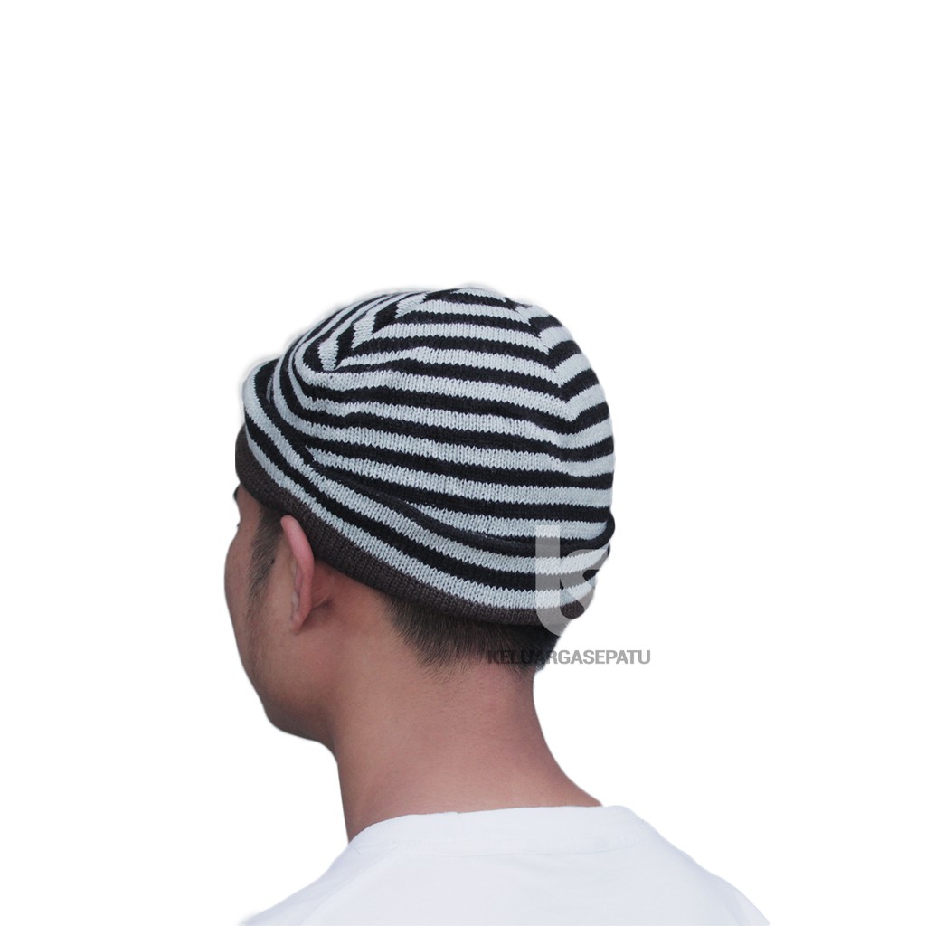 TOPI KUPLUK RAJUT BEANIE