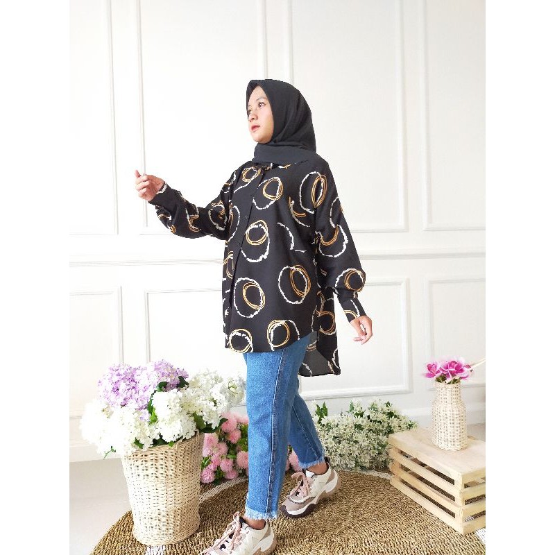 Kemeja oversize