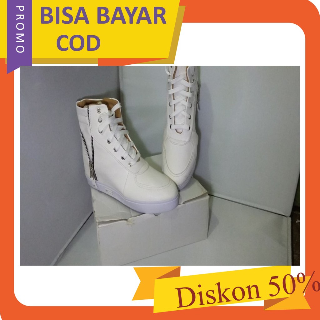 SEPATU BOOT WANITA BOOT WEDGES ZR014 PUTIH Bahan sintetis putih tinggi wedges 3cm GRATIS ONGKIR COD