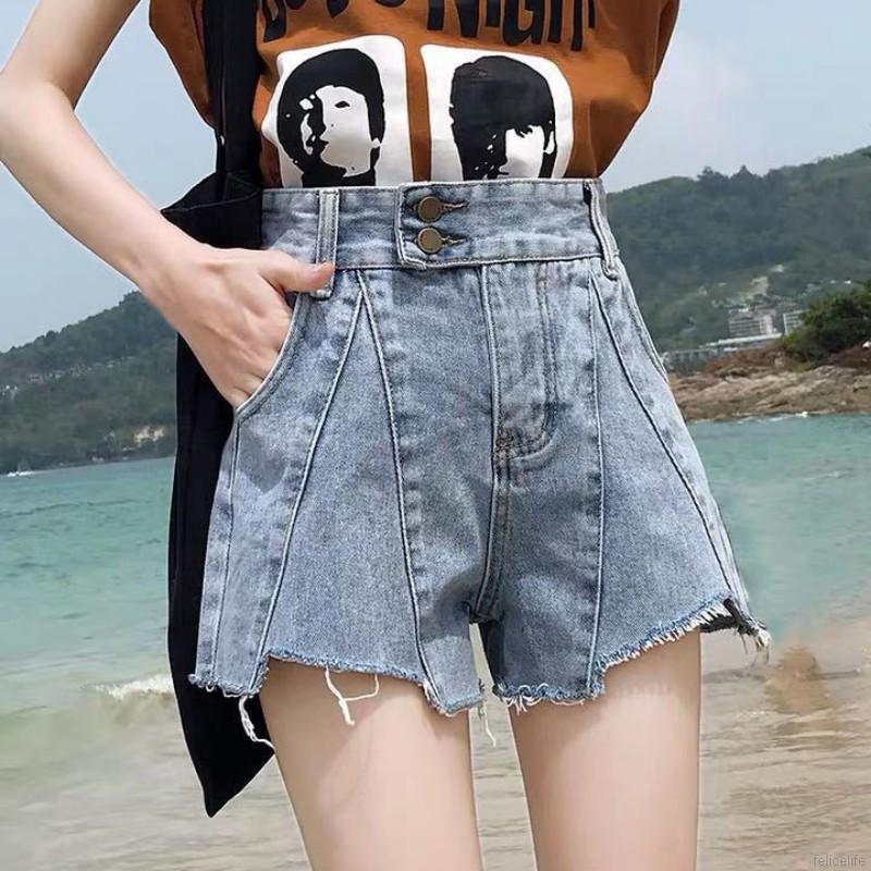 Celana Jeans Pendek Wanita Model High-Waist dengan