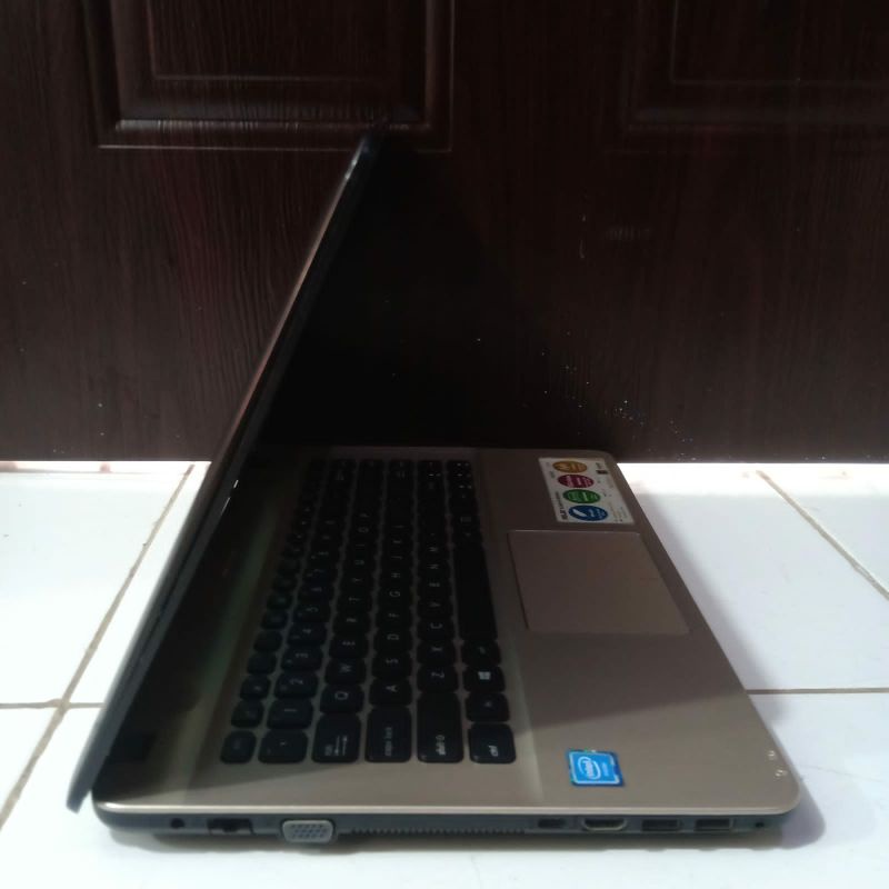 Laptop Asus X441S intel celeron N3060 layar 14 inch seri baru model kekinian mulus windows 10-2