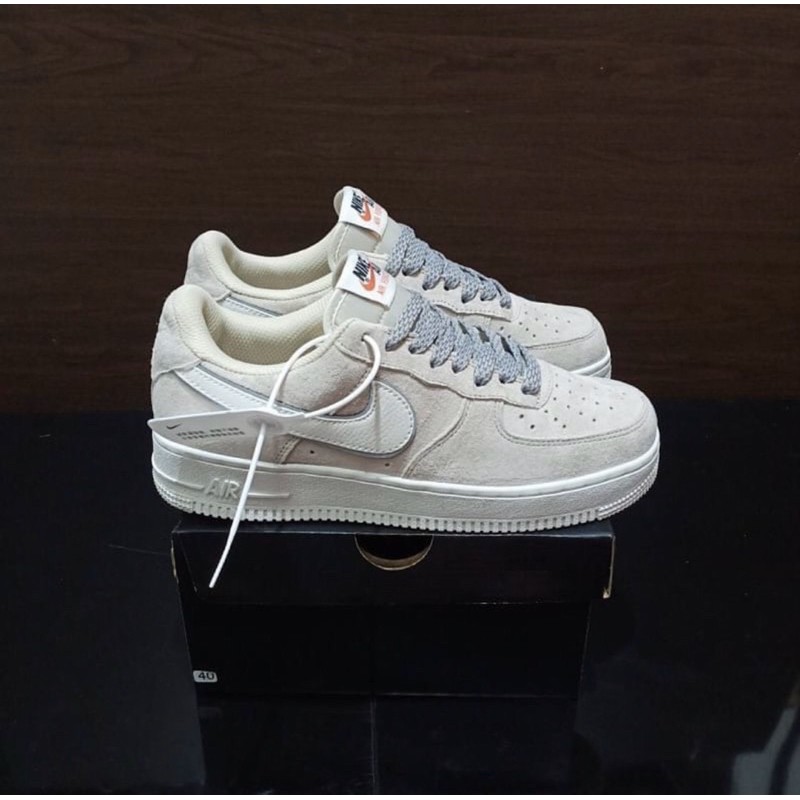 Jual Nike air force 1 suede beige white 