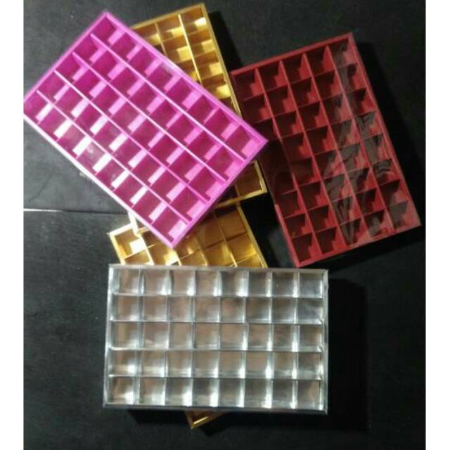 

SAGARA BOX - kotak coklat - kotak nastar - sekat 40 (5x8)