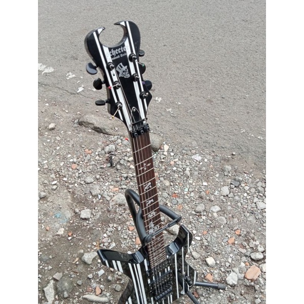 Gitar Elektrik Shecter Synyster Gate Updown Pabrikan