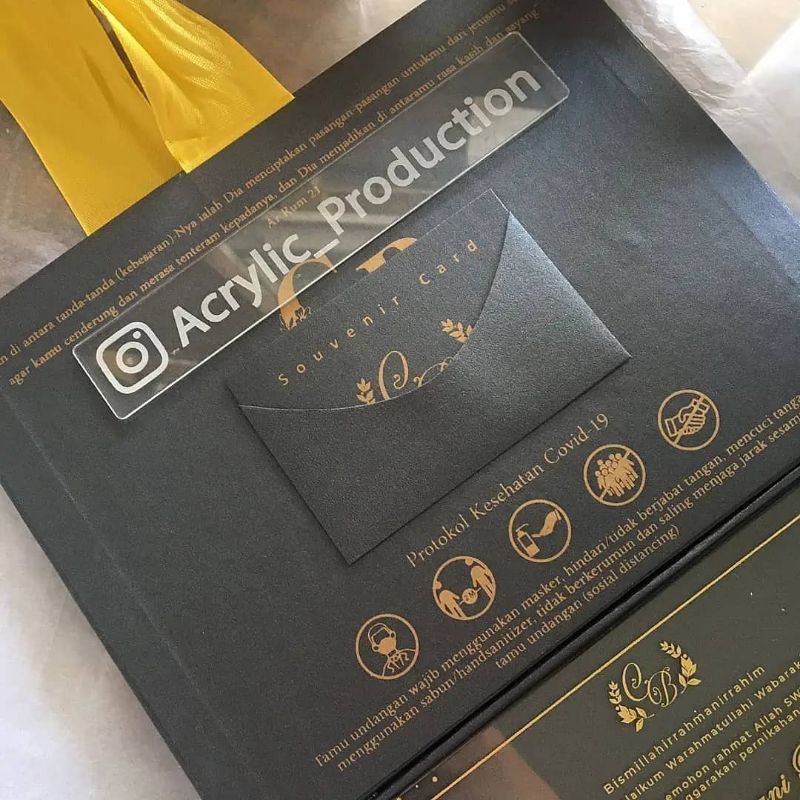 undangan akrilik/acrylic invitation/kartu undangan akrilik/undangan akrilik murah/undangan pernikaha