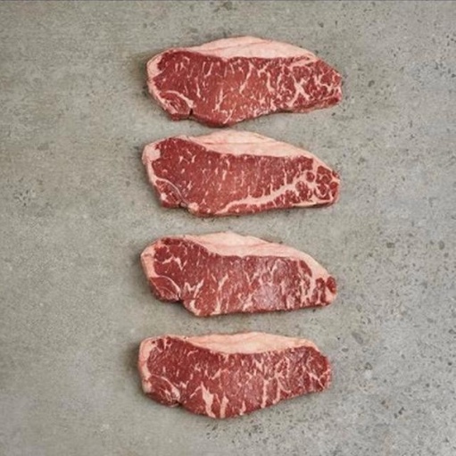 

Daging Sapi Beef AUS Wagyu Striploin MB 3+