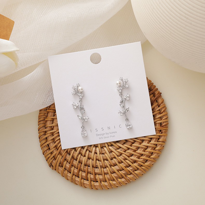 Anting Silver Perak S925 Wanita Fashion Murah AAS031 panjang elegant permata lapis emas putih