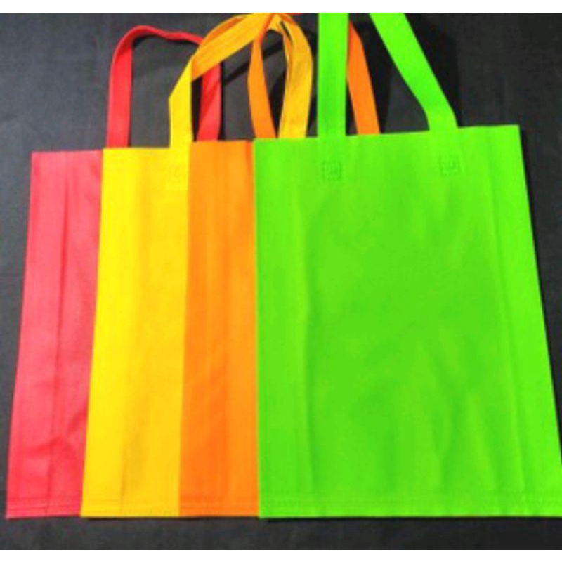 

Goodie Bag Handle lipat samping 30x40x8(Harga per lusin Isi 12pcs)