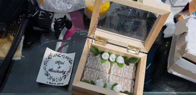 Kotak Cincin Kawin Kayu Akrilik (bantalan Burlap) / Wooden Acrylic Wedding Ring Box