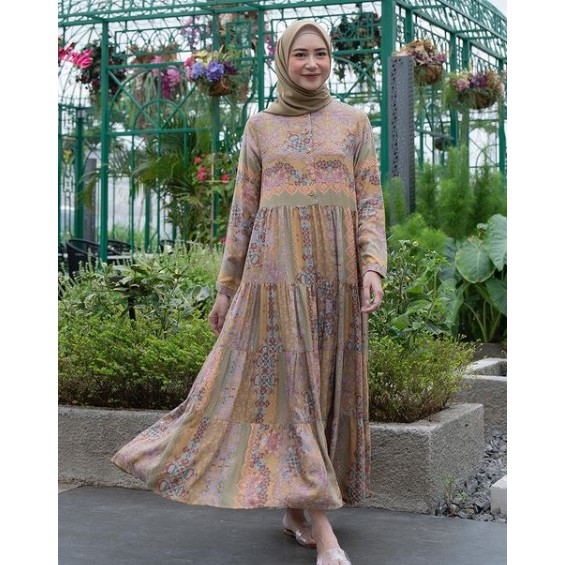 Qeena midi Dress by Heaven Lights