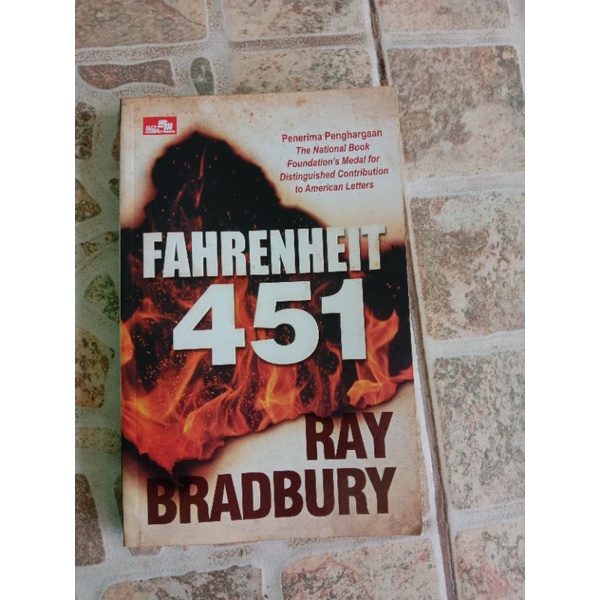 Preloved Fahrenheit 451