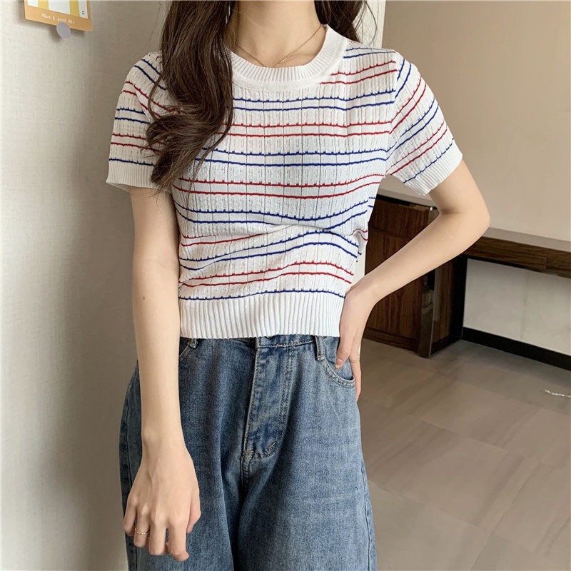 Atasan rajut model korea untuk wanita. T-Shirt Vintage Crop Top Wanita