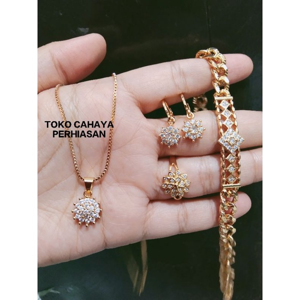 COD/BAYAR DITEMPAT SET PERHIASAN WANITA P100 WARNA EMAS KEMERAHAN,perhiasan cantik 1 set,perhiasan x