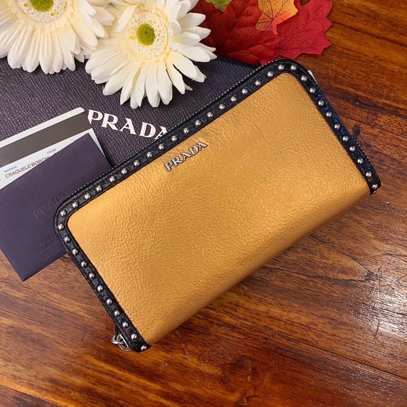 preloved dompet prada authentic original ori second bekas PL stud
