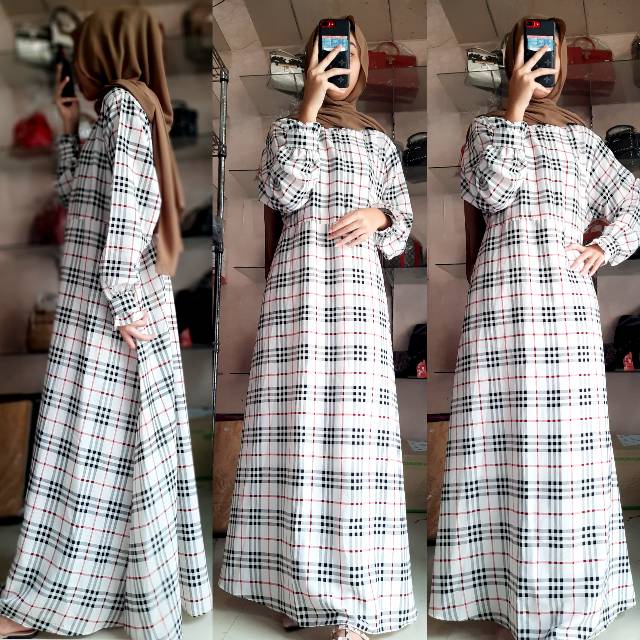 Maxi Dress Wollpeach Polka dan Burberry