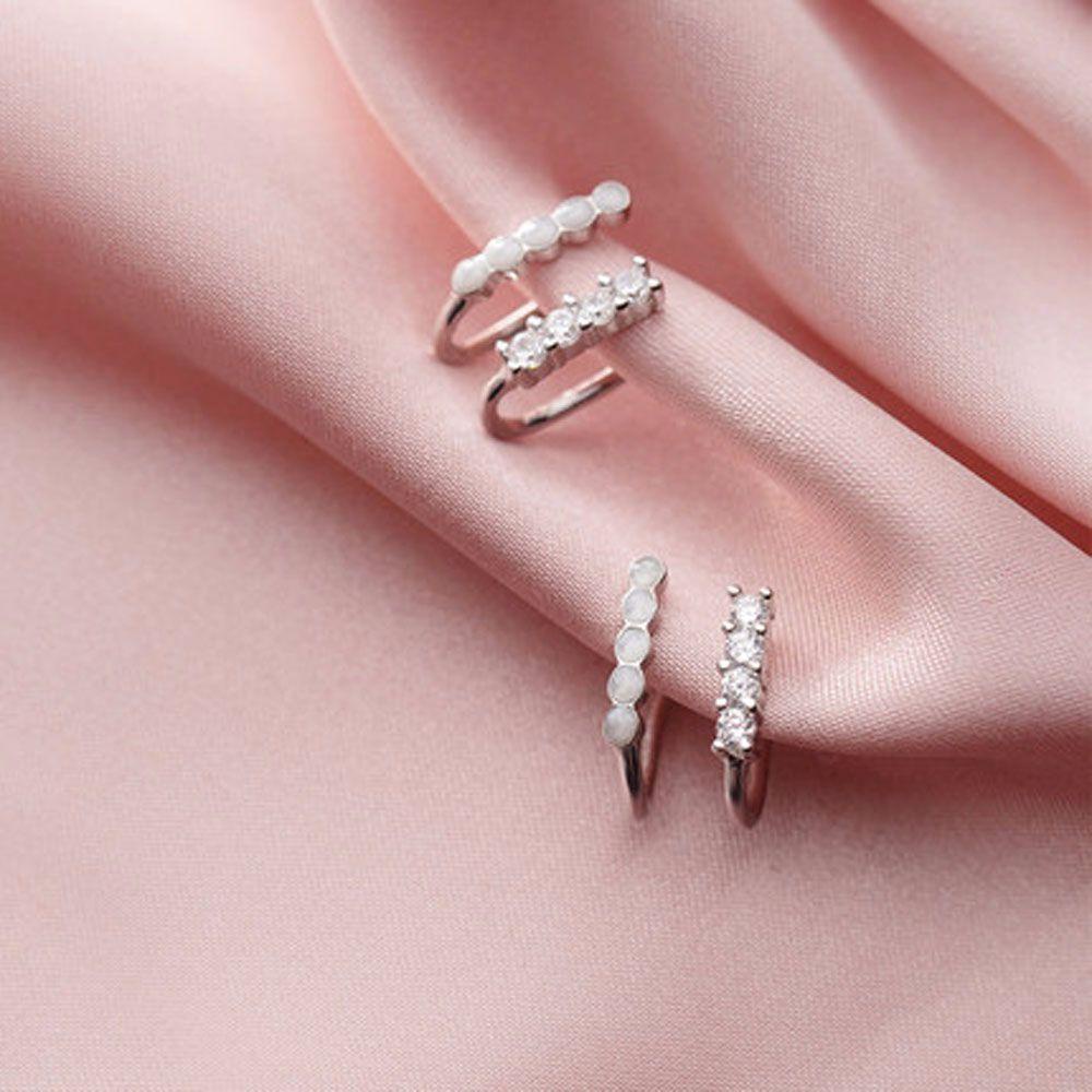 2pcs / set Anting Klip Telinga Berlian Imitasi Tanpa Lubang Gaya Minimalis