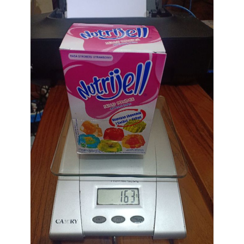 

NUTRIJELL JELLY POWDER RASA STRAWBERRY 1 BOX 12 SACHET @10GR/NUTRIJELL STROBERI