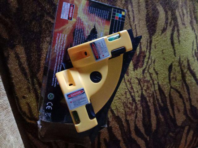 Laser Line Lantai Keramik Alat Ukur Siku Sudut Square Waterpass