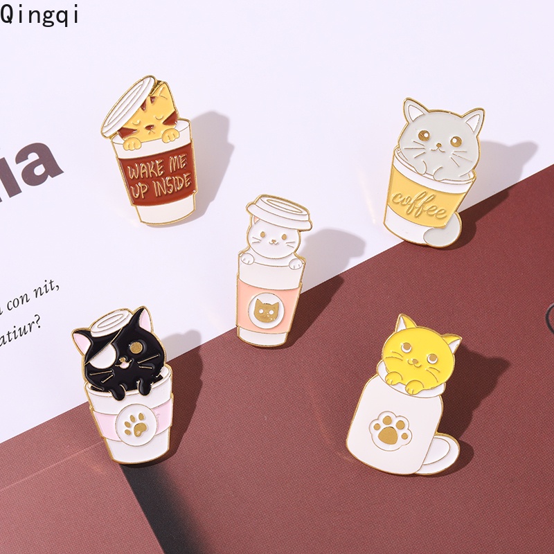 Bros Pin Enamel Desain Kartun Cakar Kucing Cangkir Kopi Bahan Alloy Untuk Tas Pakaian