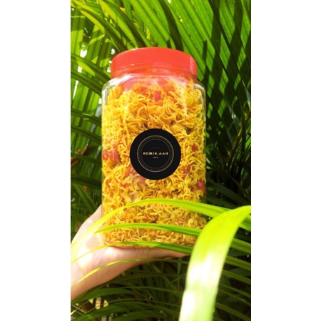 

MIE KERING SAMBAL BAWANG KEMASAN TOPLES (500gr)
