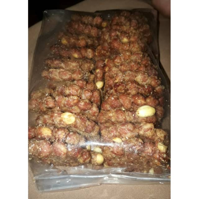 

Peyek kacang manis