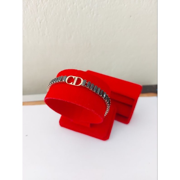 Gelang Permata Hitam