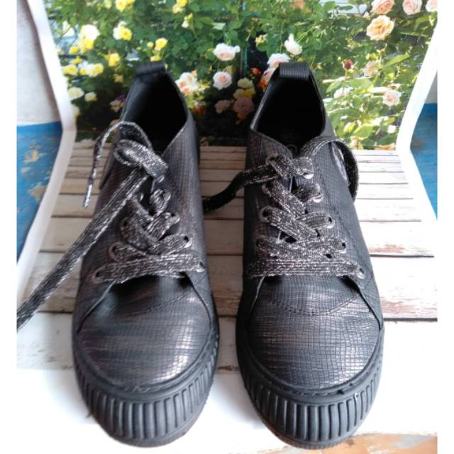 Sepatu gosh original