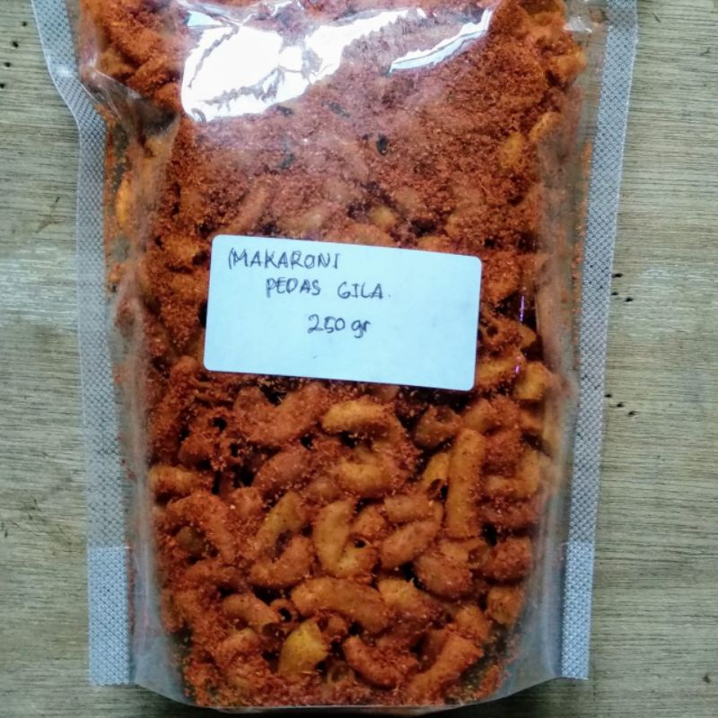 

Makaroni Bantat Pedas Daun Jeruk Cikru 250Gram Murah Enak Renyah Dan Gurih COD